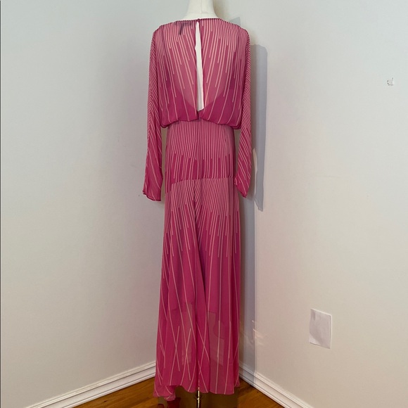BGBGMAXAZRIA Sunburst High/Low Chiffon Dress - Picture 6 of 17